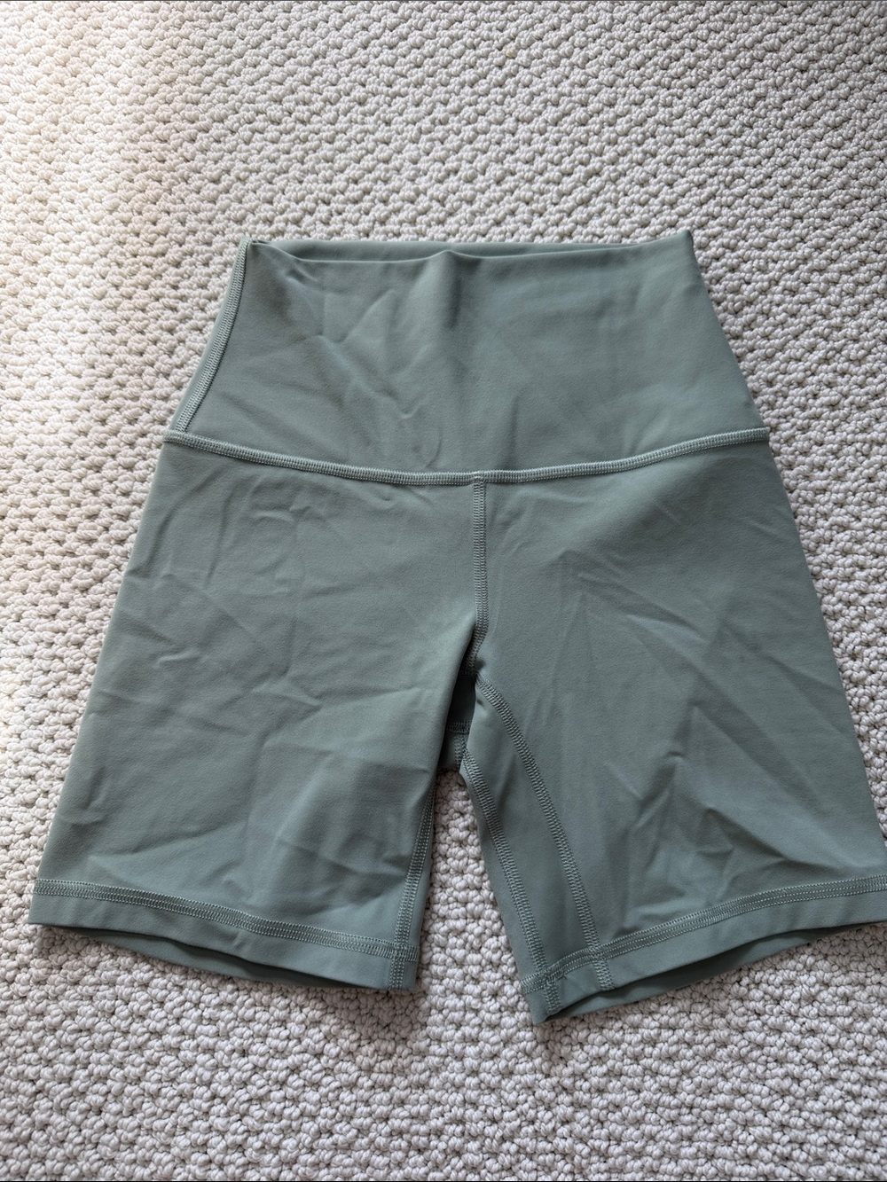 Lululemon Wunder Train High-Rise Short 6”
